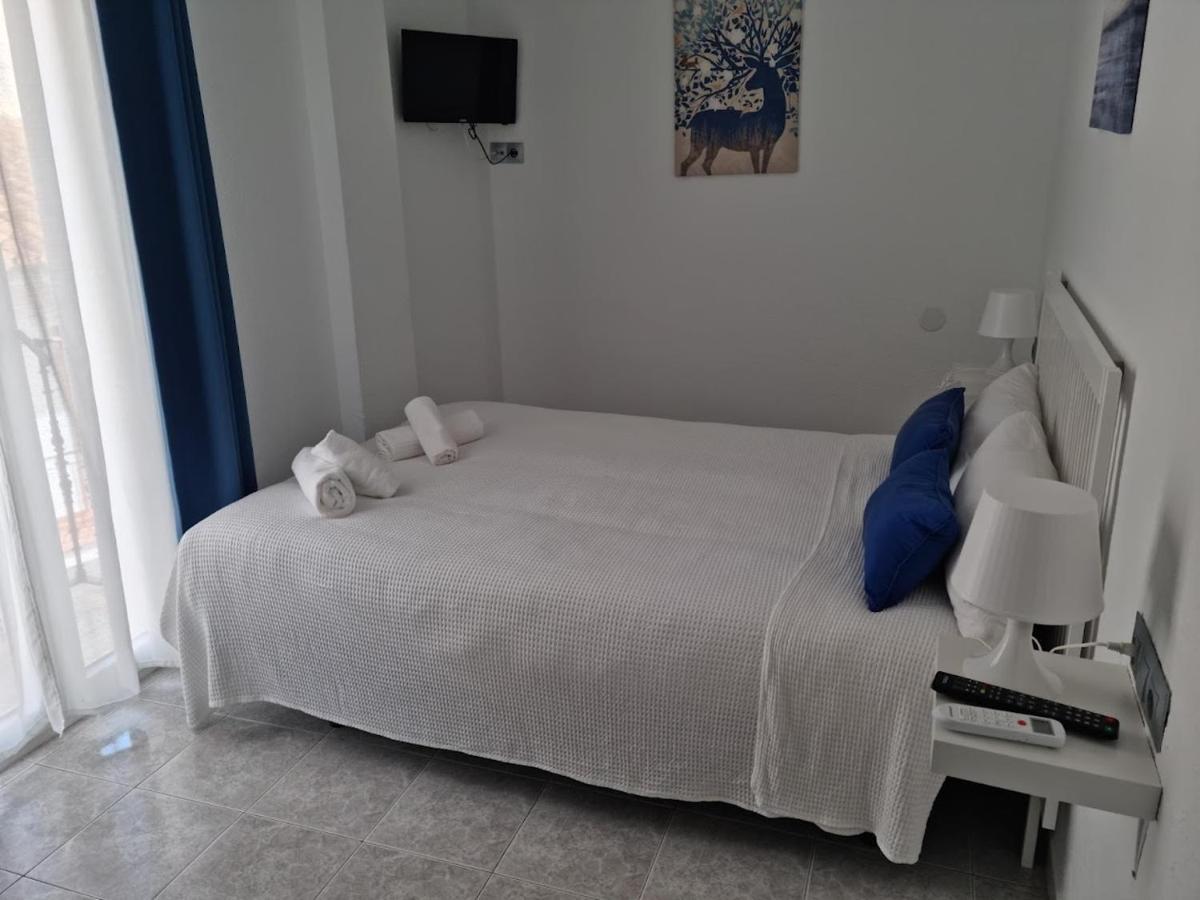 Hostal Nerjasol Ngoại thất bức ảnh